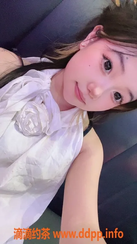 长沙楼凤-开福区十月 18岁 160cm 45kg 精致服务