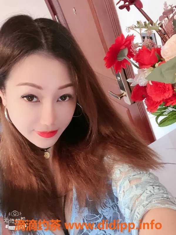 深圳楼凤资源信息,龙华安琪，800元享深喉与胸推服务