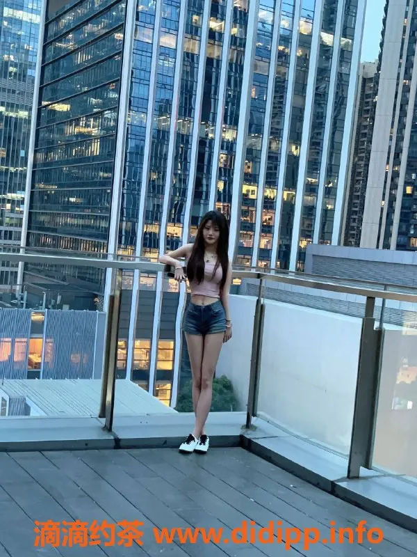 深圳楼凤资源信息,龙华紫依，苗条身材，小酥胸，9p起