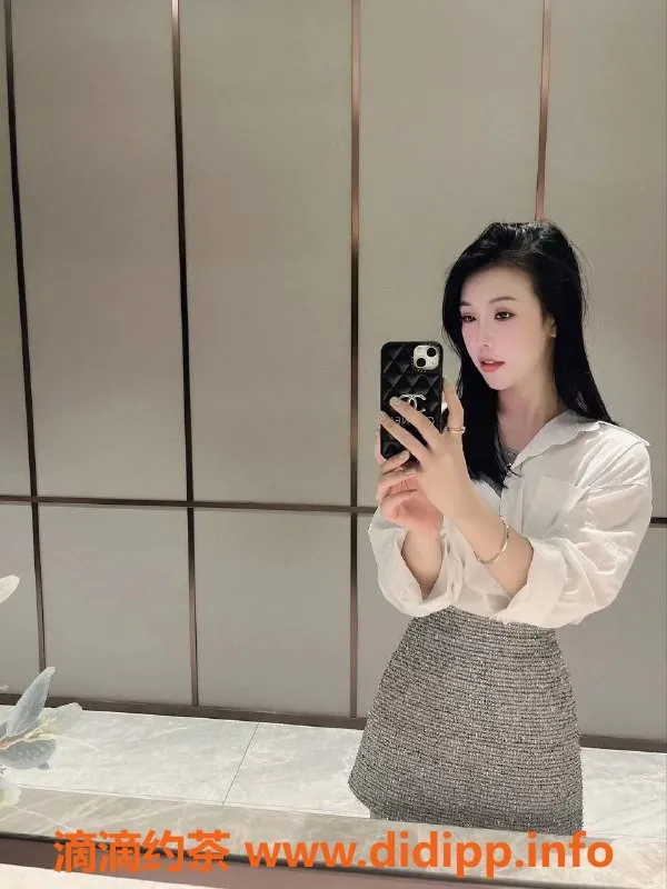 上海楼凤资源信息,普陀小书，1400元享鸳鸯浴与六九服务