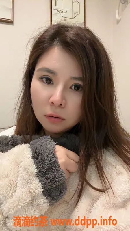 上海楼凤-虹口琳姐，162cm，50kg，D胸，600元开启激情之旅！