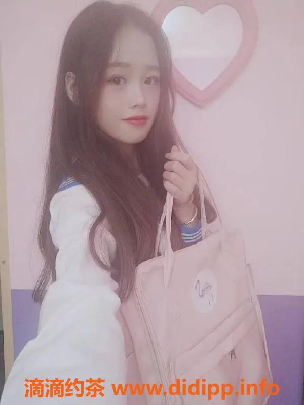 深圳楼凤资源信息,宝安小萝莉，陪浴制服服务，1000p起