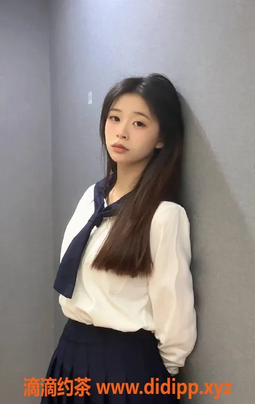 深圳楼凤-龙华暖暖：900元亲亲陪浴，超值服务！