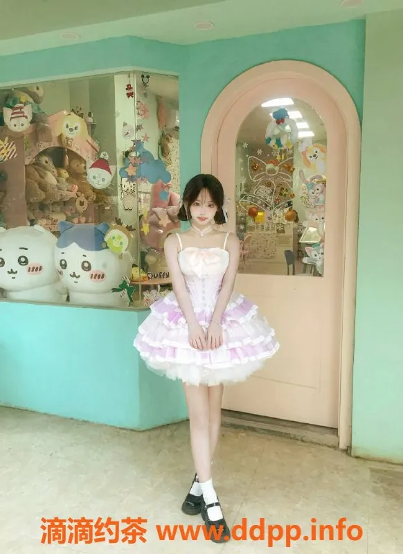 杭州楼凤-拱墅区糖糖，160cm身材苗条，初下水体验