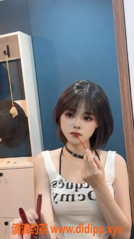 上海楼凤-默默，普陀落地千元以内尤物，164cm、43KG、36B