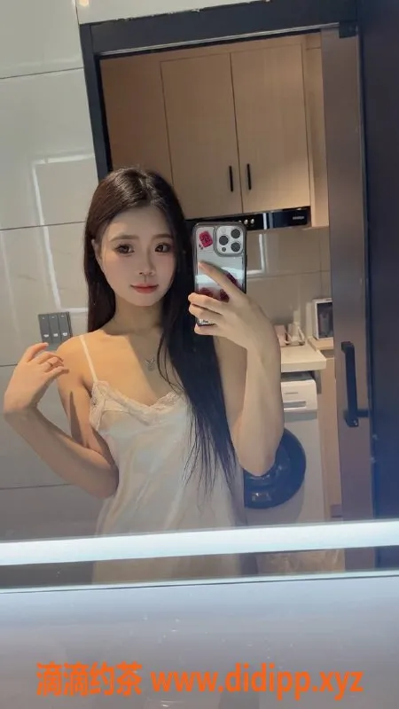 深圳楼凤资源信息,宝安小琪，制服诱惑，课费1000p，服务优质