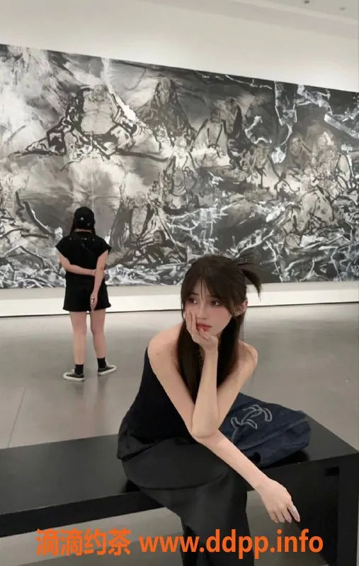 杭州楼凤-上城区清纯可爱美女165/88，包夜4600起