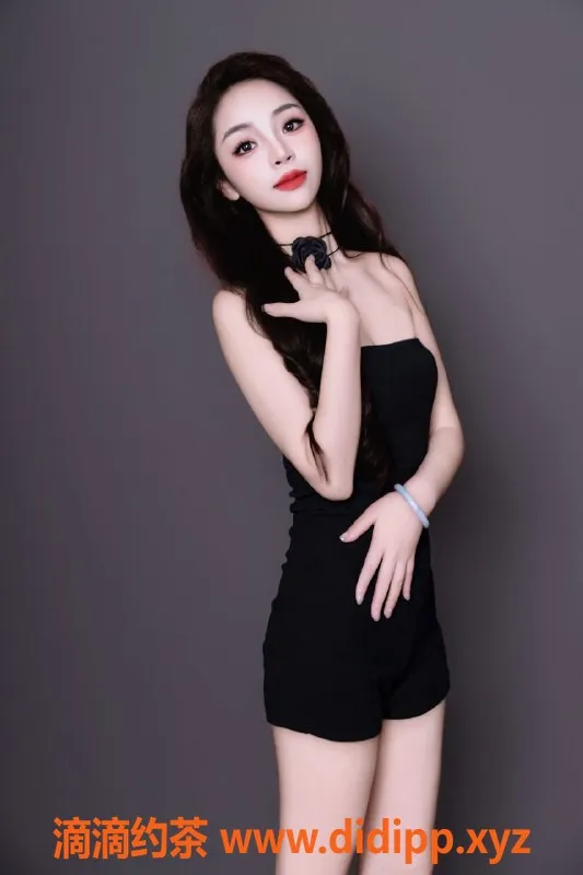 深圳楼凤-深圳龙华艾米，21岁高清服务体验