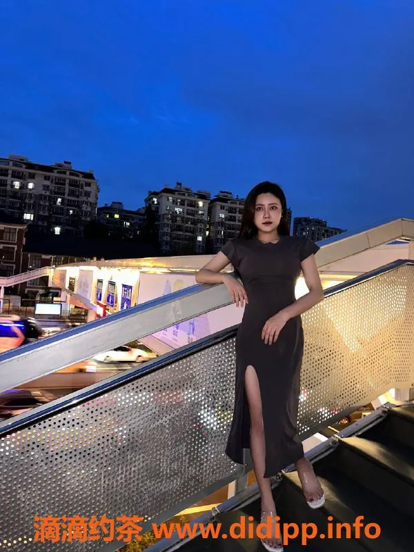 杭州楼凤-西湖区小维同学 160cm 45kg C杯偶尔兼职