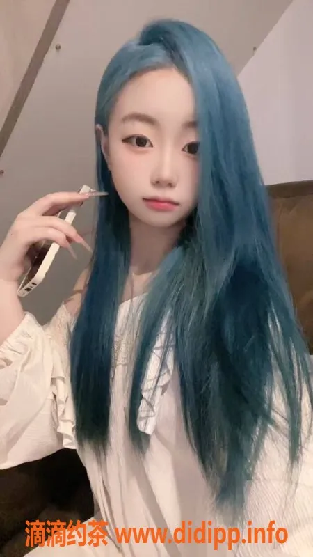 成都楼凤-小白，身高163，匀称型嫩妹，服务优质，600元体验