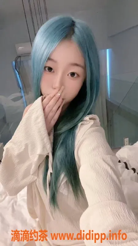 成都楼凤-小白，身高163，匀称型嫩妹，服务优质，600元体验