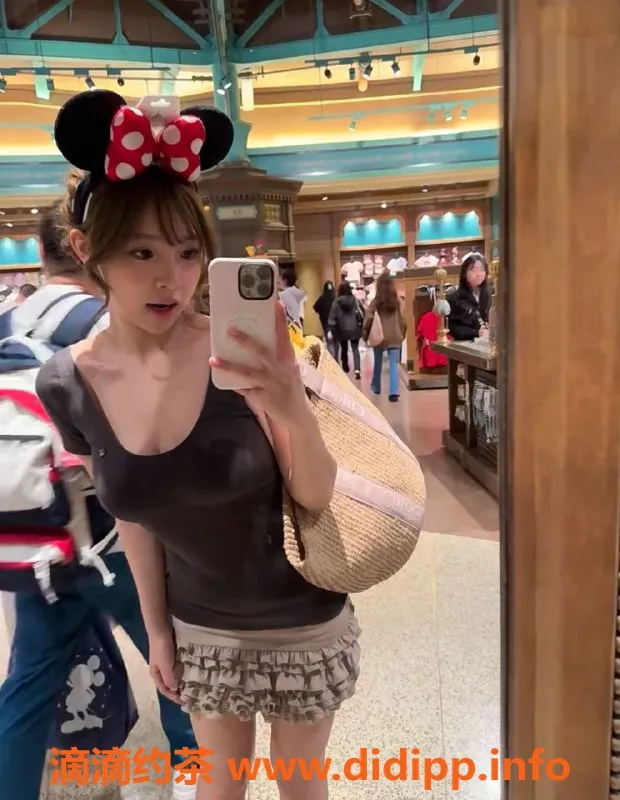 深圳楼凤-福田日本留学生，22岁E罩杯，服务一流