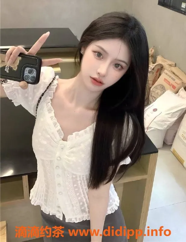 上海楼凤资源信息,静安刘嗯嗯，165cm 44kg 白虎美女，2000起