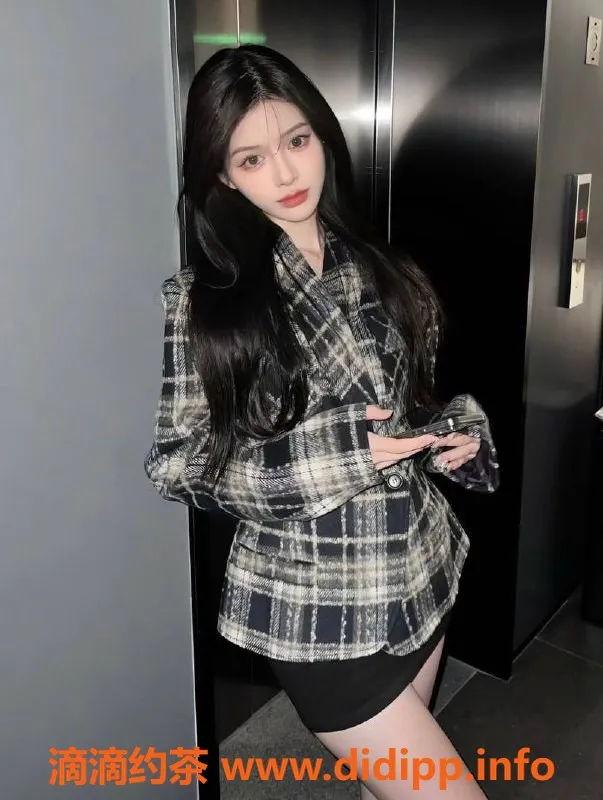 上海楼凤-静安刘嗯嗯，165cm 44kg 白虎美女，2000起