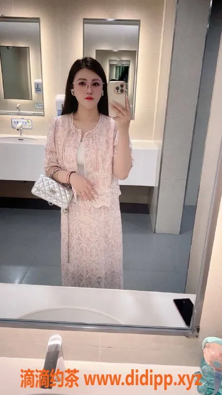 长沙楼凤-雨花区24岁D杯妹子雨薇 158cm服务多样