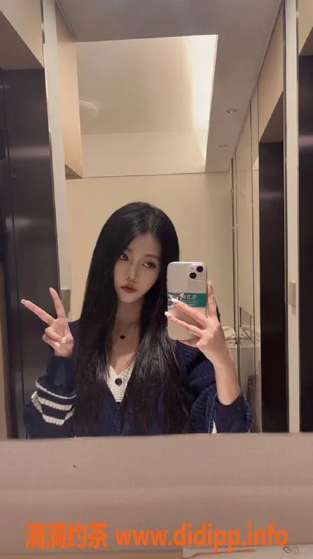 深圳楼凤资源信息,龙华小冉：1800pp 六九舌吻，超值体验！