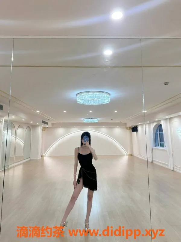 深圳楼凤-福田SM小丹 3000p 专业服务等你体验！