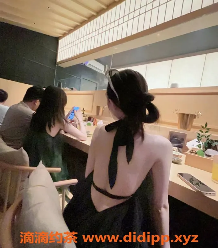 深圳楼凤-深圳南山琳琳，172cm大胸长腿美女，2500起