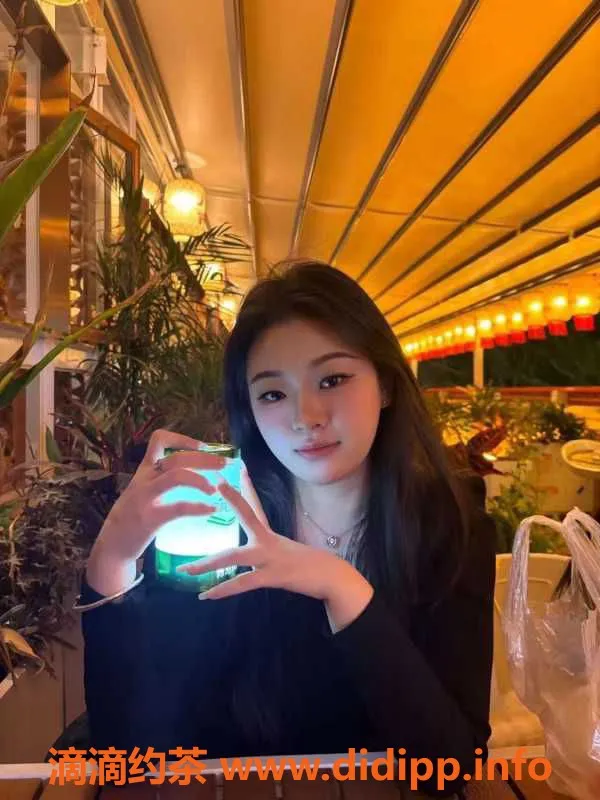 深圳楼凤资源信息,宝安苏苏 20岁 161cm 48kg 34C 体验诱惑服务