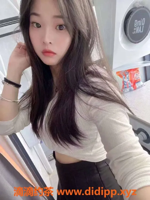 广州楼凤-白云嫩妹小美美，高颜值视频验证，500元约！