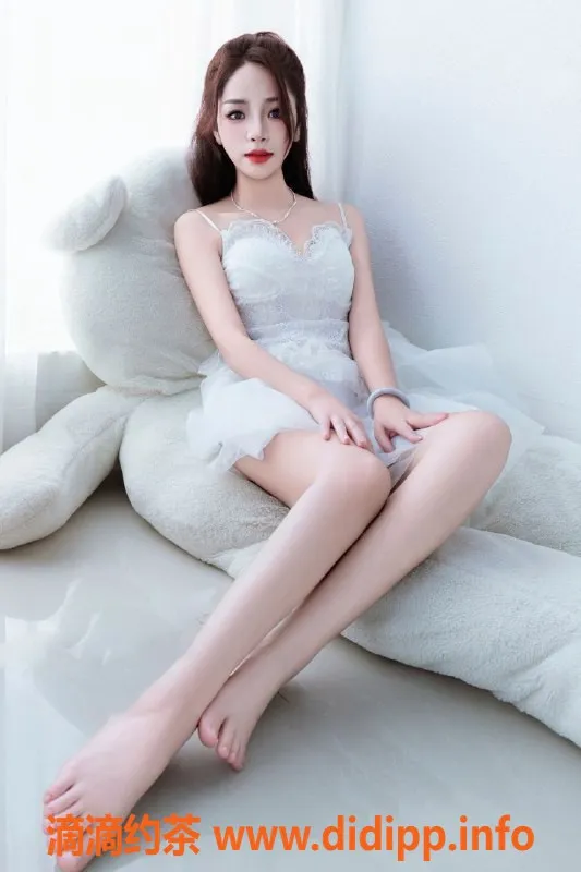 深圳楼凤-深圳龙华艾米 161cm 41kg 21岁 优质服务等你体验