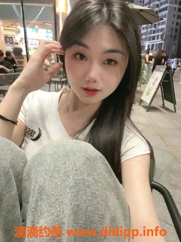 深圳楼凤资源信息,南山依依，900元起，口爆丝袜服务等你来体验