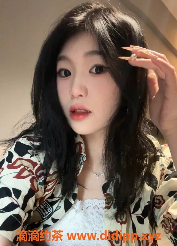 深圳楼凤-龙华小蜜桃，800元超值服务等你来体验