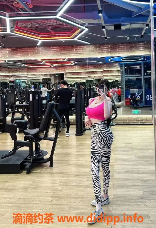 杭州楼凤-杭州高尔夫教练，172高挑D+大胸，1500元起