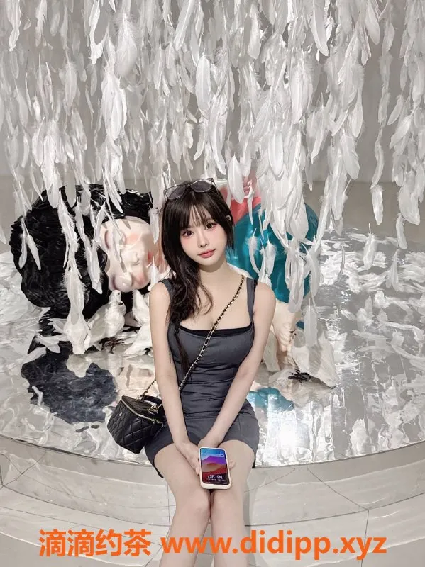 深圳楼凤-深圳福田灿灿，167cm大胸，1500元优惠服务