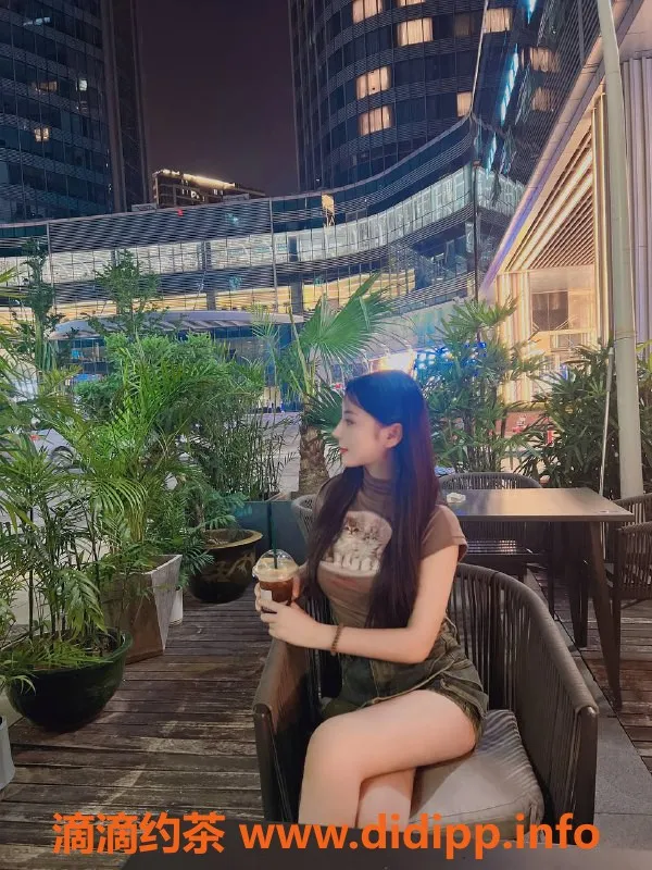 杭州楼凤-张思思，萧山区甜美老师，163高45重，服务多样