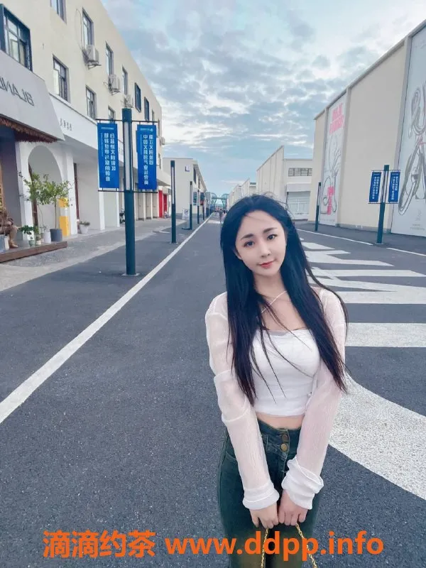 杭州楼凤-张思思，萧山区甜美老师，163高45重，服务多样