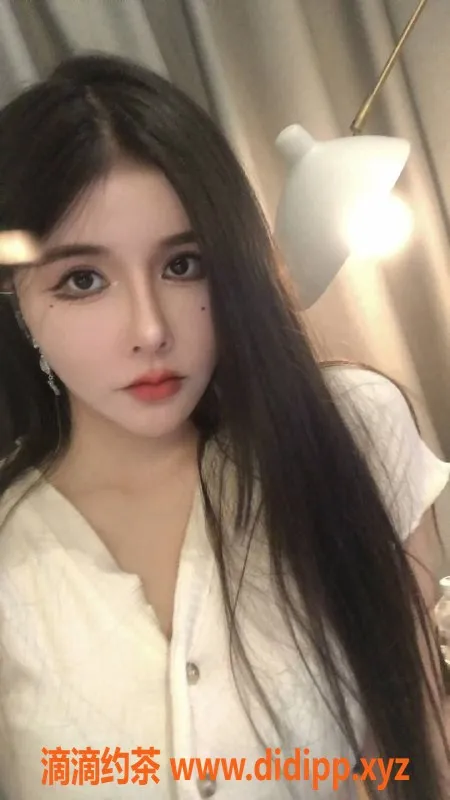 广州楼凤-黄埔御姐水蜜桃，700元初体验，1300元全套