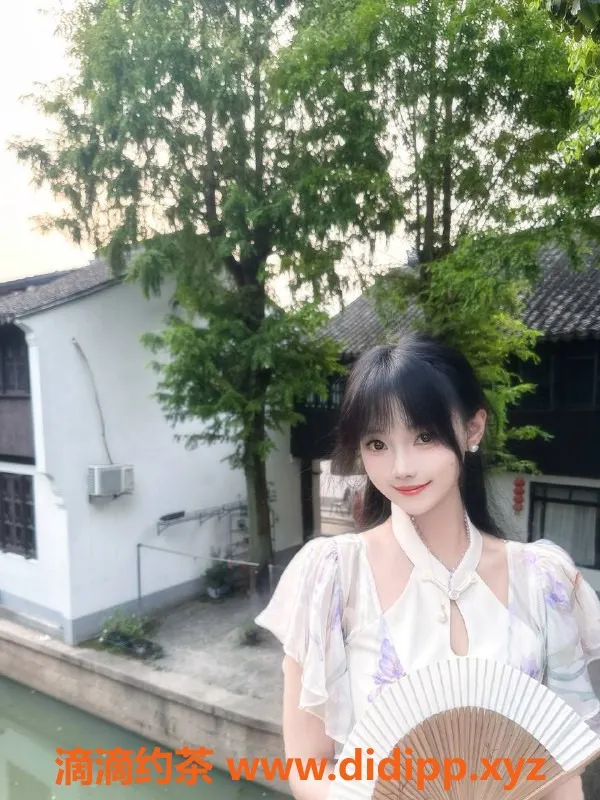 上海楼凤-静安白鹿 167cm D罩杯 2000P体验