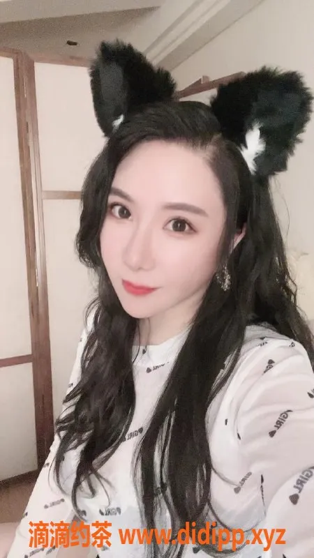 杭州楼凤-上城区大奶牛老师，170cm，天然大F，茶费1500