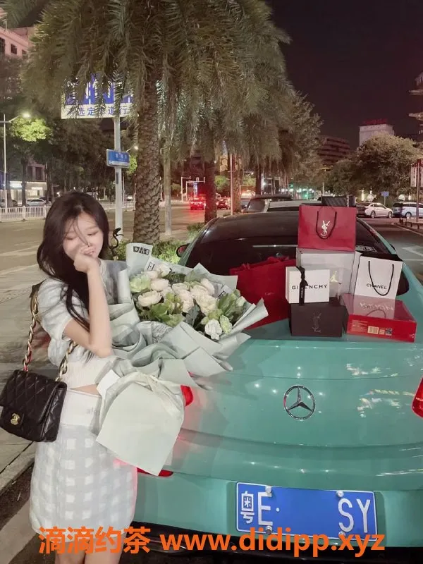 上海楼凤资源信息,徐汇兔兔酱，165高、C胸，1300享服务！