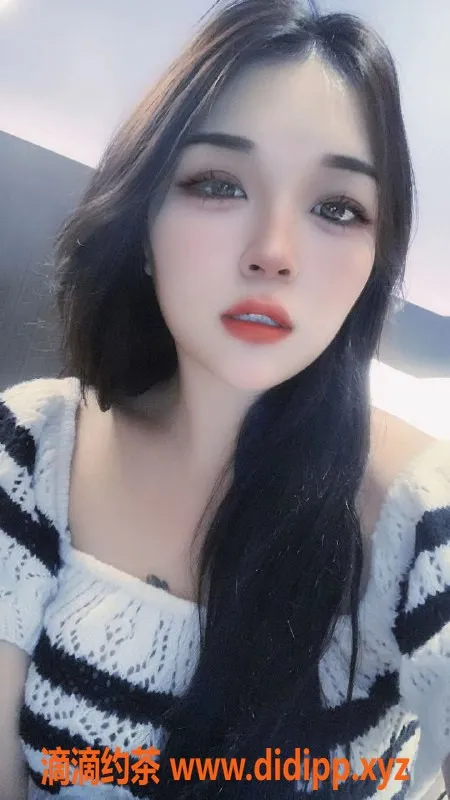 杭州楼凤资源信息,广州兜兜，22岁C杯小巧玲珑，超值服务！