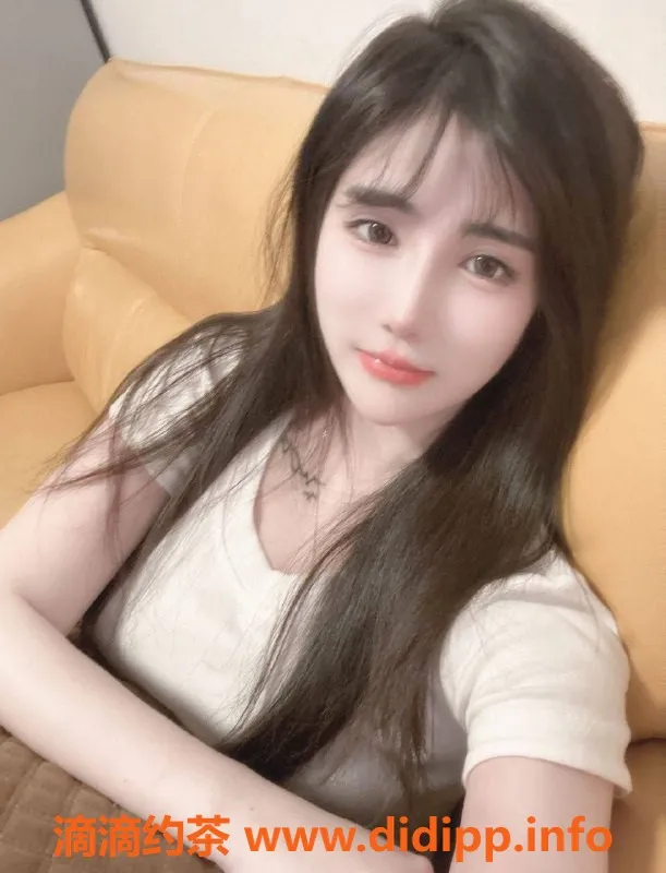 深圳楼凤-龙华依依，身材火辣，超值服务仅需1300元