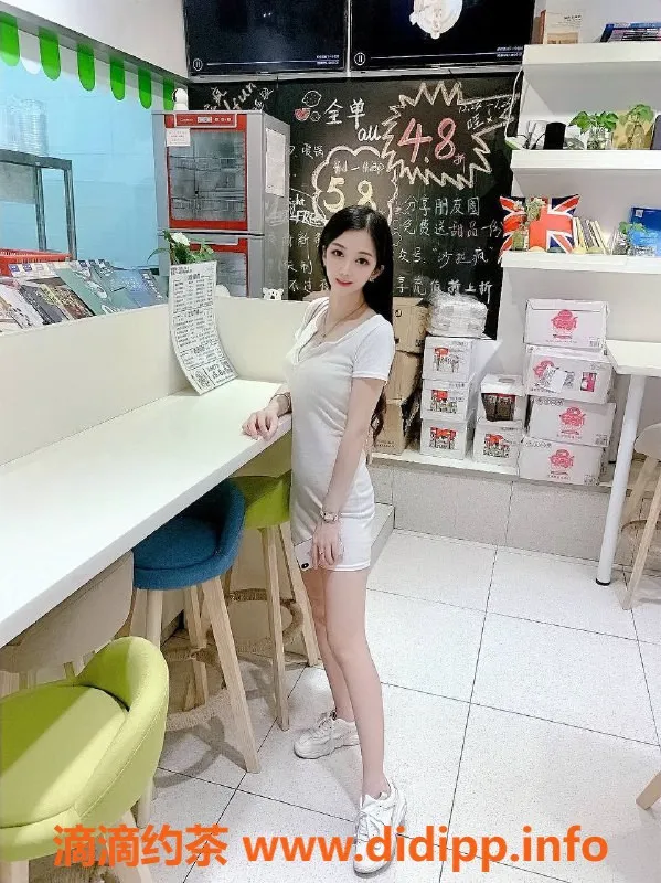 广州楼凤-广州天河小宝，700元起服务