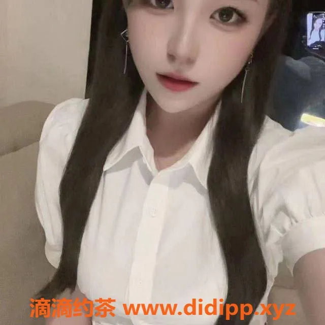 杭州上门服务-上城区小梦22岁湘妹子，160cm，49kg，陪浴服务