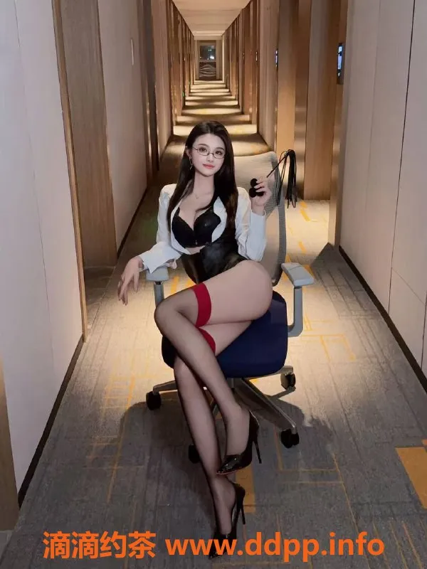 福州楼凤-晋安区兔子，26岁165cm，98斤美丽服务