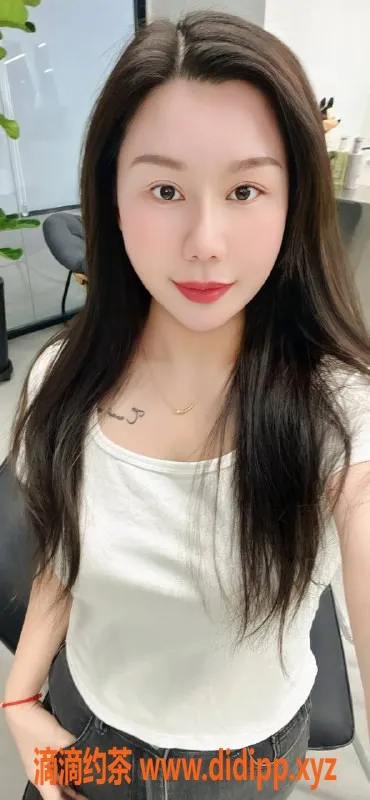 广州楼凤-天河安妮，私聊即可享500元服务