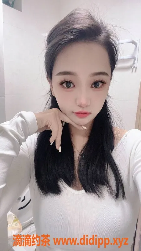 深圳楼凤-南山小小妹 168cm E胸 仅800P起