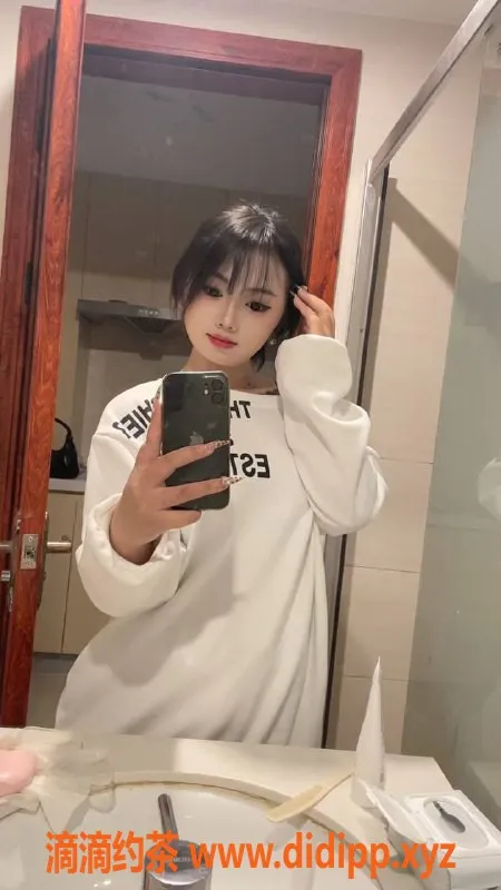 广州楼凤-天河小琴，课程费700p，服务好评如潮