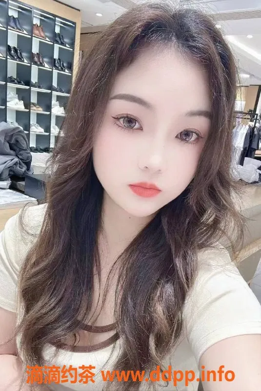 上海楼凤资源信息,浦东福利老师CC 900P，限时优惠进行中