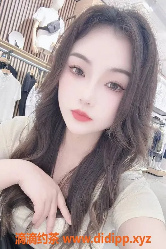 上海楼凤-浦东福利老师CC 900P，限时优惠进行中