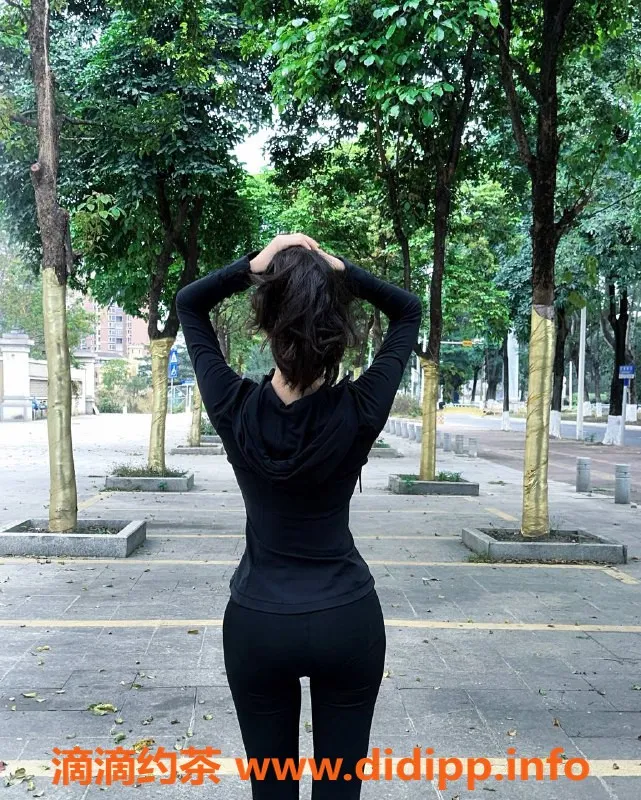 深圳楼凤资源信息,深圳南山瑜伽老师cc，99年长腿美女