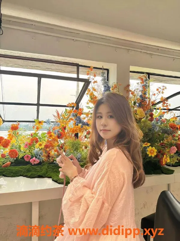 广州楼凤-天河小新，700元课费，1400元PP