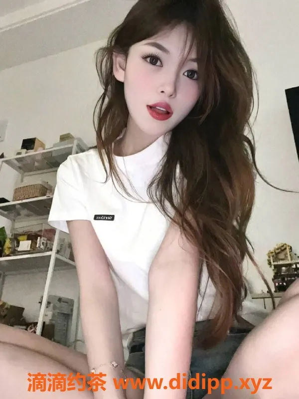 深圳楼凤-南山苏婷，19岁嫩妹，165高，45轻巧！