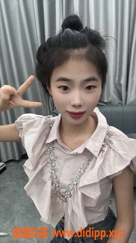 广州楼凤-天河嫩妹诗茵，700元约1小时