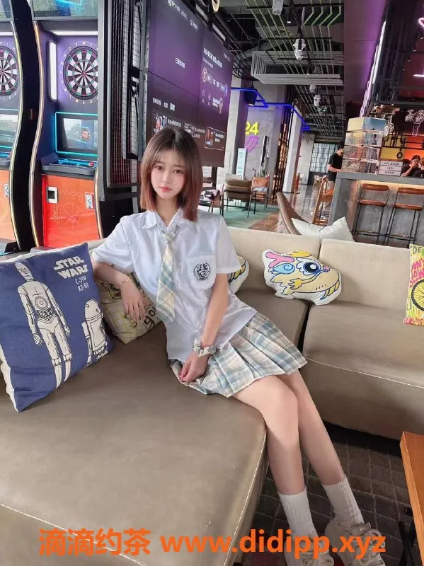 深圳楼凤-龙华欣欣：1000元舌吻69角色扮演服务